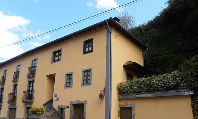 Limes Cottage | Highly Rated Ardaliz Rural Apartments with Kitchen Amenities