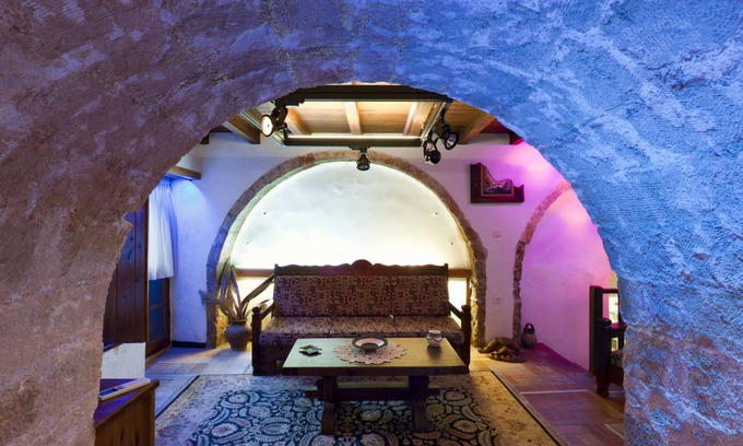 Monemvasia House | Ardamis: Guest Rated 9.8 with Breakfast & Family Amenities