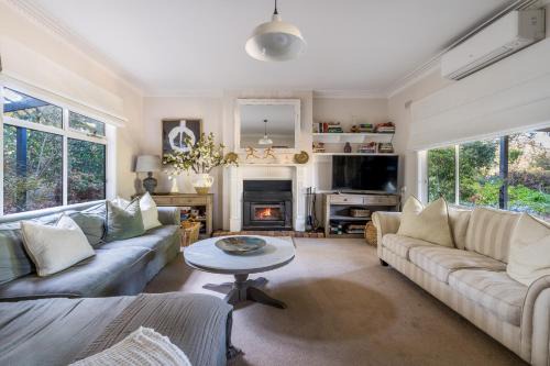 Red Hill South House | Serene Retreat at 'Ardbrae' with Child-Friendly Amenities