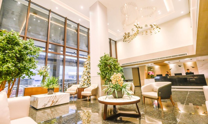 South Triangle Hotel | Top-Rated Ardenhills Suites with Pool and Spa Amenities