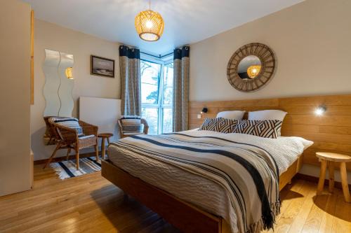 Marche-en-Famenne Bed & Breakfast | Ardenne BnB: Family-Friendly Retreat with Pool Amenities