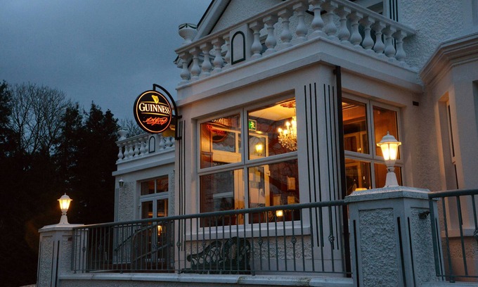 Castlederg Bed & Breakfast | Tranquil Ardgort Country House: Top-Rated Family Retreat