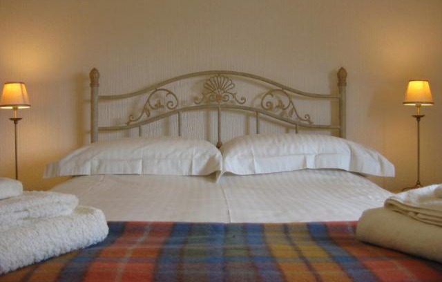 Turriff Apartment | Discover Ardmuir: 4-Star Retreat with Pet-Friendly Perks