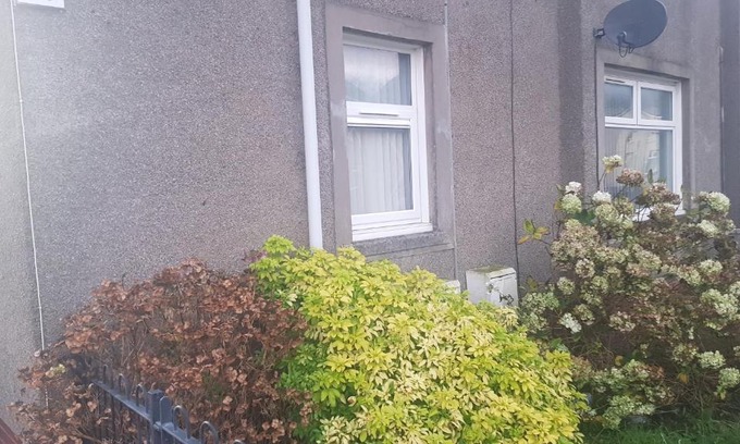 Ardrossan Apartment | Family-Friendly Ardrossan 2 Bedroom Flat with Great Reviews