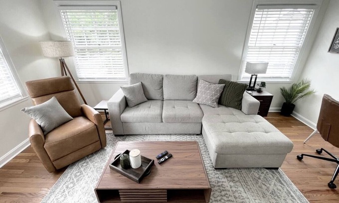 Midtown Apartment | Ardsley Upscale Living Unit #4