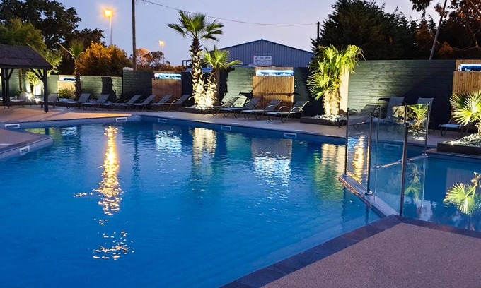 La Bernerie-en-Retz House | Dream of a Relaxing Vacation with Oceanfront Amenities