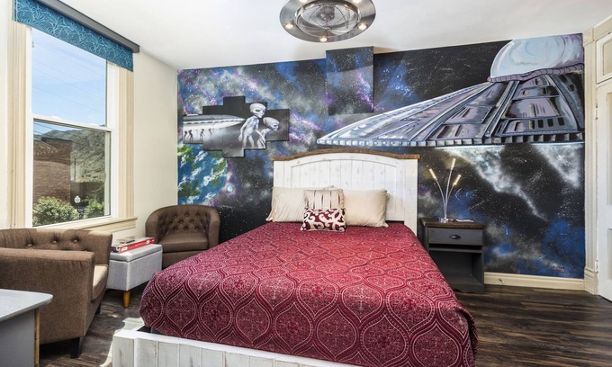 New Castle Apartment | Experience the Area 51 Suite at The Ore House Inn
