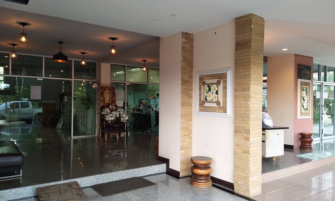 Ban Chang Hotel | Discover Areechon Apartment: Family-Friendly & Accessible Stay