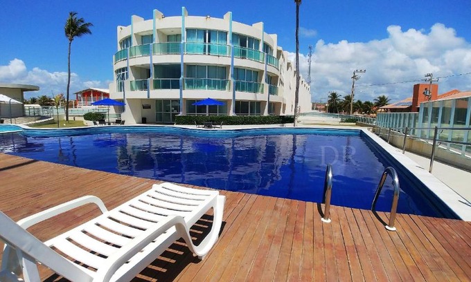 Barra Mar Apartment | Oceanfront Family Getaway at Areias do Mar with Balcony