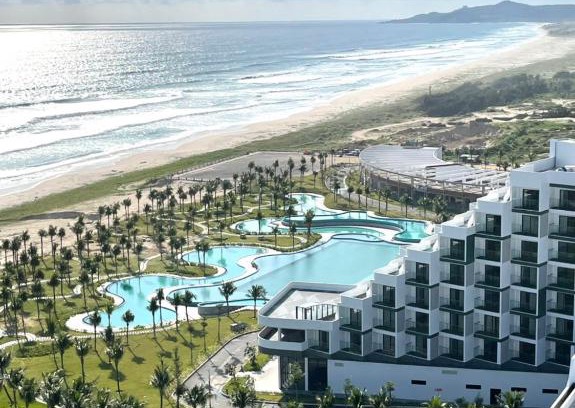 Khanh Hoa Apartment | Experience Arena Bai Dai Deluxe Sea View with Oceanfront Relaxation