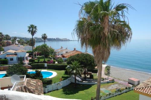 La Gaspara Apartment | Unwind at Arena Beach: 4-Star Oceanfront Getaway