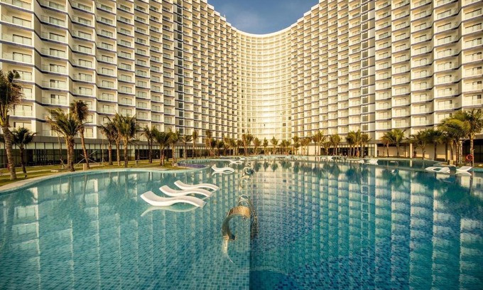 Khanh Hoa Hotel | Experience Arena Cam Ranh Condotel with Ocean View Pool