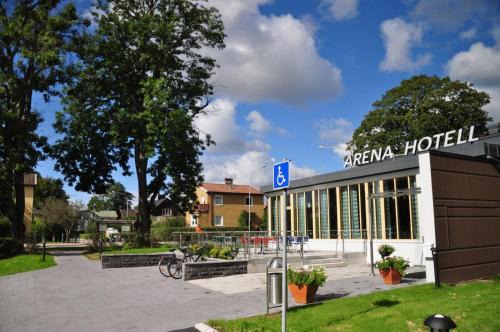 Lyckhem-Huvudnas Hotel | Discover Arena Hotell: Pet-Friendly & Family Welcoming Stay