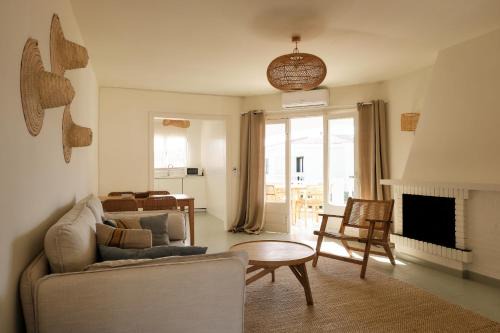 Punta Grossa Apartment | Premier Arenal d`en Castell Retreat with Pool & Family Fun