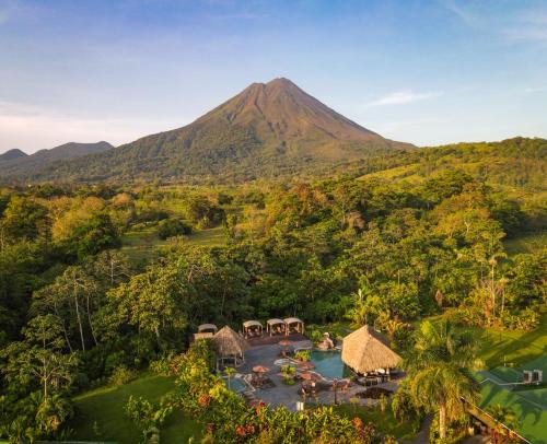 Palma Hotel | Experience Arenal Manoa Resort & Hot Springs - 4-Star Oasis