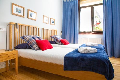 Bilbao Old Town Apartment | Discover Aresti Old Town: 4-Star Comfort in Bilbao