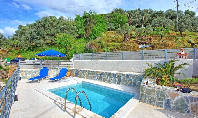 Drakona Villa | Relax at Aretousa - Drakóna in Crete with Private Pool