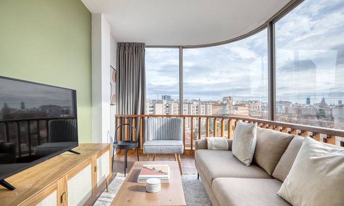 Moncloa - Arguelles Apartment | Inviting Argüelles 2BR Near Madrid Rio with Scenic Views
