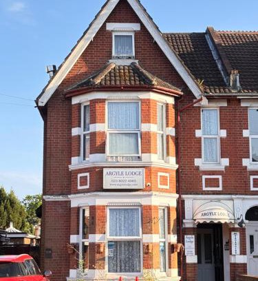 Southampton Cabin | Explore Argyle Lodge: Family-Friendly Self Catering Retreat