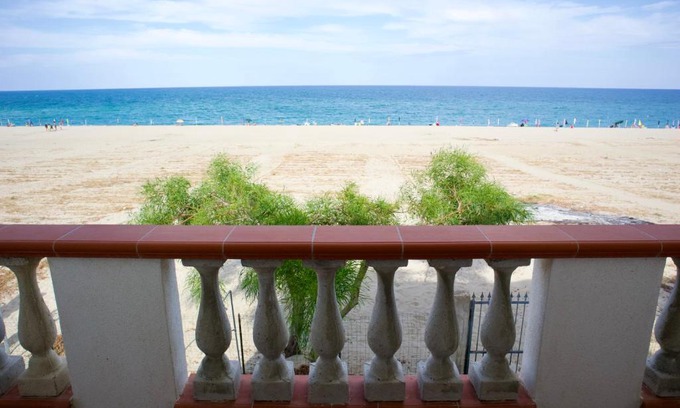 Marina di Strongoli Bed & Breakfast | Oceanfront Bliss at Aria di Sale B&B - Guest Rated 9.4