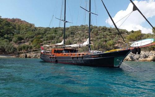 Fethiye City Center Boat Rental | Relax on the Arielle 1 - Child-Friendly Luxurious Yacht