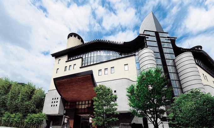 Kita Ward Hotel | Relax at Arima Onsen Gekkoen Korokan - 5-Star Retreat