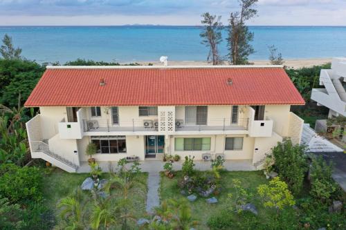 Gushiken Bed & Breakfast | Beachfront Bliss at Arimabaru Beach Resort - 9.4/10 Rating