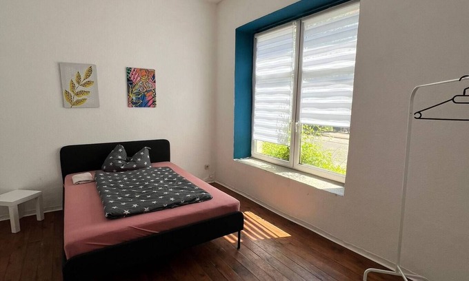 Zeitz Apartment | AriProp Berlin Style Workers’ flat–private Parking