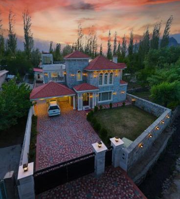 Skardu Hotel | Discover Arish Luxury Suites: 4-Star Comfort Awaits