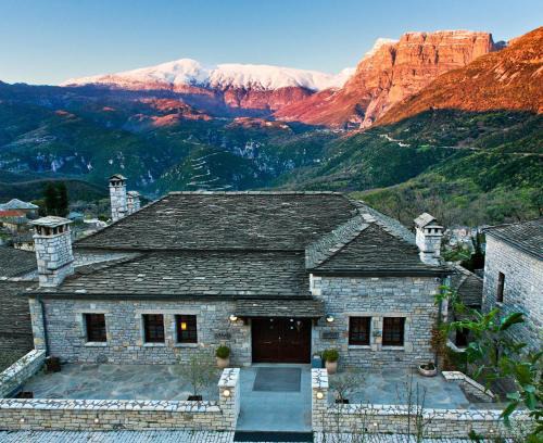 Aristi Hotel | Exceptional Aristi Mountain Resort: Oceanfront with Spa & Pool