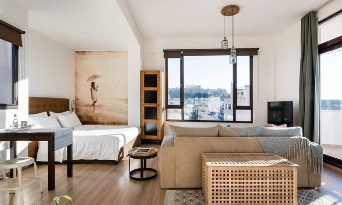 Monastiraki Apartment | Experience Vibrant Nightlife with Acropolis Views and Amenities