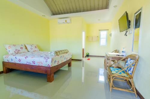 Chumphon Resort | Comfortable Ariya Garden Home - Pet Friendly & Family Ready