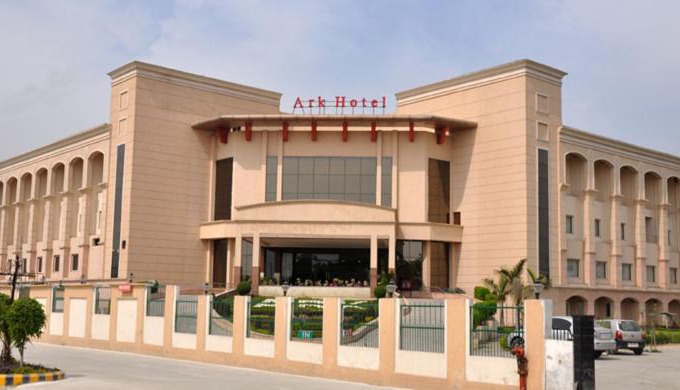 Rudrapur Hotel | Explore Ark Hotel & Resorts: Poolside Family Getaway