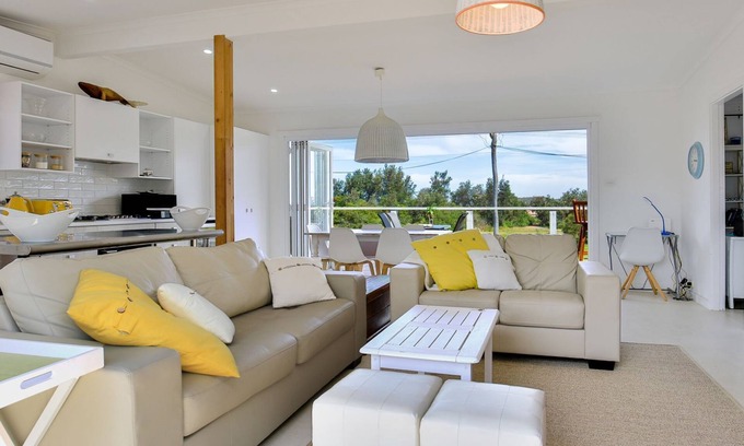 Culburra Beach House | Pet-Friendly Arklow Hotel with Oceanfront Views & Pool