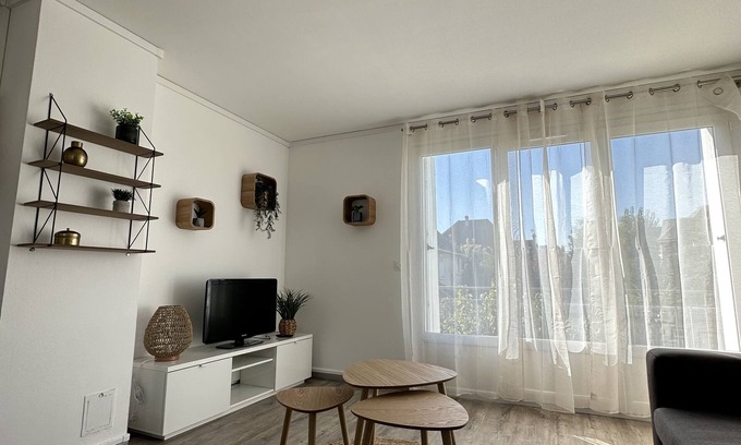 Ouistreham Apartment | Discover Arlette Grand: Tranquil Retreat in Riva Bella