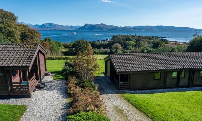 Armadale Cabin | Pet-Friendly Armadale Castle Cabins with Breakfast Included