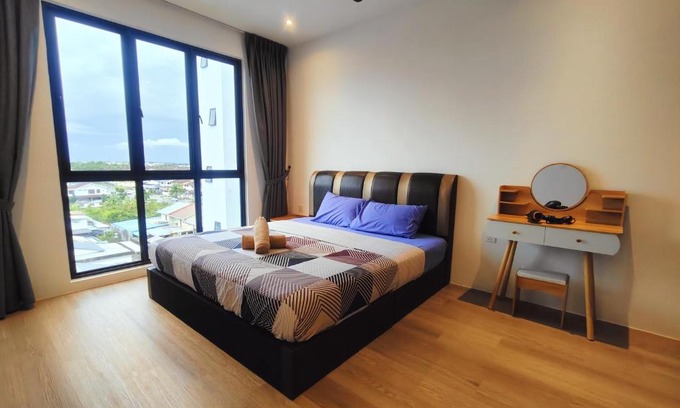 Kuching Apartment | Modern Oceanfront 3-Bedroom Apartment in Armadale Galacity