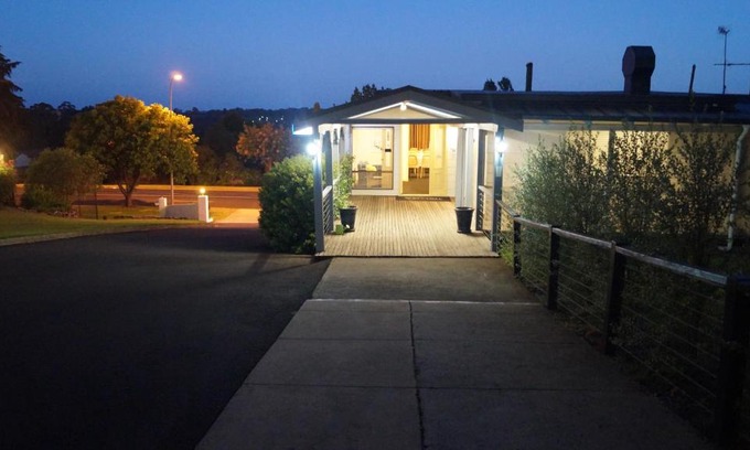 Armidale Hotel | Comfortable Stays at Armidale Inn with Pet-Friendly Amenities