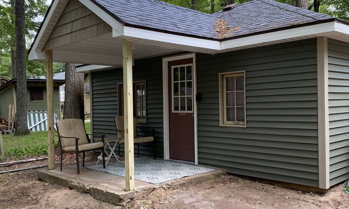 Grayling Cabin | Cozy Arnie Cabin at Kin Cabins with AC & Fireplace