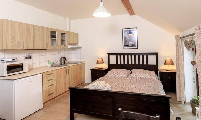 Arnoltice u Decina Apartment | Stay at Arnoltice 8 by Interhome: Family-Friendly Retreat