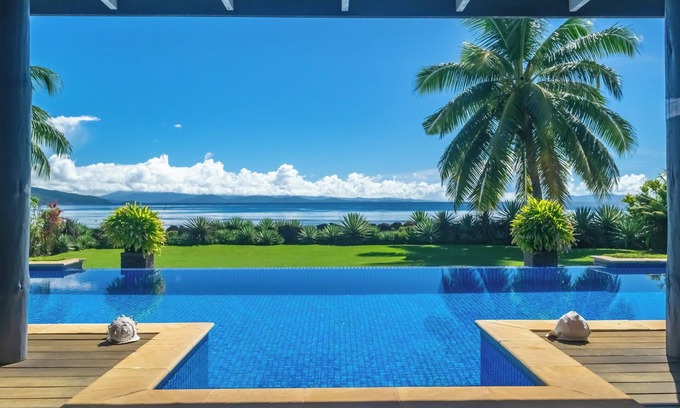 Wailoloa Resort | Aroha Taveuni Beachfront Bures