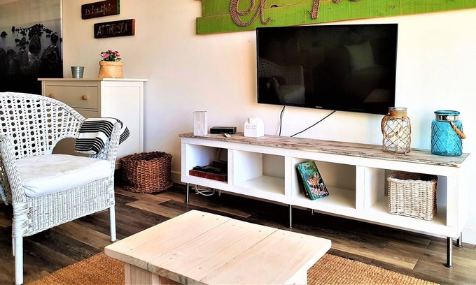 Poris de Abona Apartment | Relax at Aromas of the Sea with Oceanfront Amenities