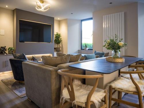 Isle of Arran House | Arran Shores Luxury Shorefront Apartment 5