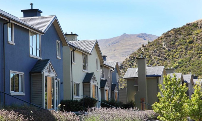 Arrowtown Apartment | Indulge at Arrowfield Apartments: 5-Star Comfort Awaits