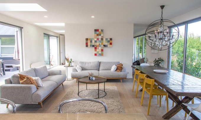 Arrowtown House | Relaxing Arrowtown Escape with Pool and Hot Tub Amenities