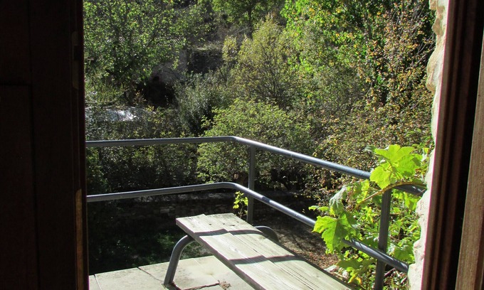 Cuevas de Vinayo Cottage | Pet-Friendly Arroyo House for 4 with Spa & Perfect Score