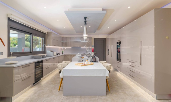 Spata-Artemida House | Arsiola Seaside Oasis: Oceanfront Retreat in Artemida