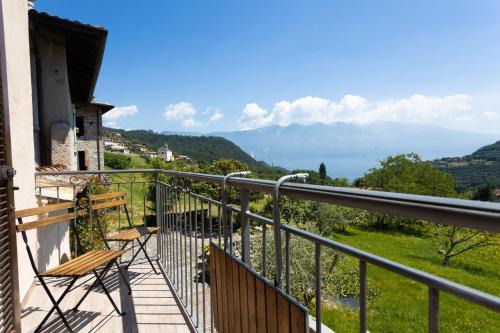 Vesio Apartment | Pet-Friendly Retreat at Artù with Family Amenities