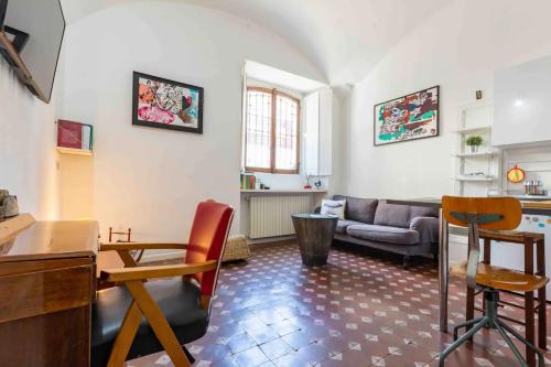 San Vittore Apartment | Stylish Art Apartment in Cadorna Area for 3 Guests