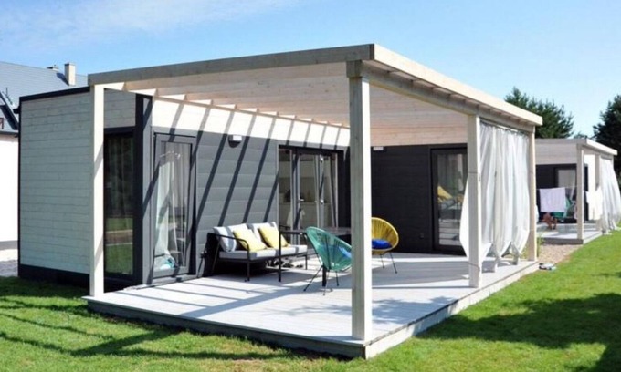 Debki Villa | Family-Friendly Art Apartments Deluxe Villa for 6 Guests